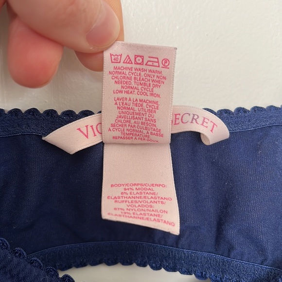 Victoria’s Secret small navy lace ruffle bra bralette - Picture 5 of 6